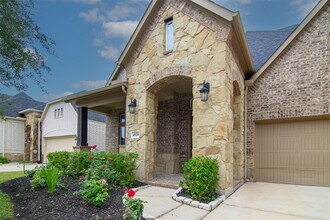 4926 Thunder Creek Ln in Sugar Land, TX - Building Photo - Building Photo