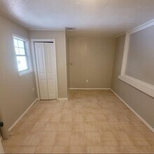 3728 Loren Dr in Decatur, GA - Building Photo - Building Photo