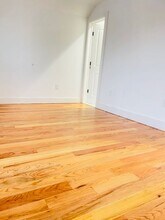 1-57 Beach 25th St in Queens, NY - Foto de edificio - Building Photo