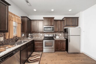 329 Chamberlain Dr in Clayton, NC - Building Photo - Building Photo