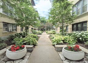 4312 N Clarendon Ave in Chicago, IL - Building Photo