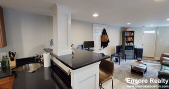 666 Washington St, Unit #C Apartamentos