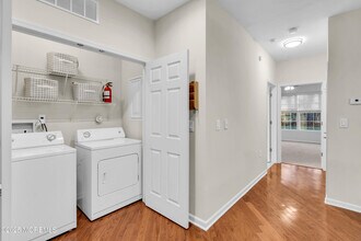 516 Sophee Ln in Lakewood, NJ - Building Photo - Building Photo