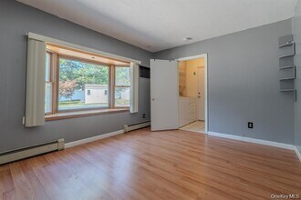 21 Mt Snow Ln in Coram, NY - Building Photo - Building Photo