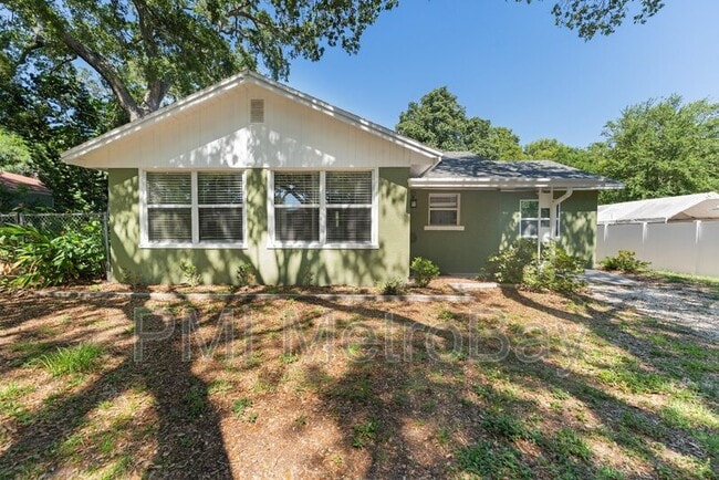 4939 Woodland Dr in St. Petersburg, FL - Building Photo - Building Photo