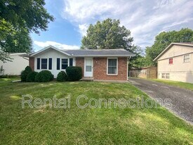 502 Timothy Ln in Carterville, IL - Building Photo