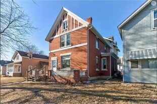 536 W 5th St in Winona, MN - Building Photo