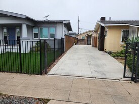 225 Southlook Ave in San Diego, CA - Building Photo