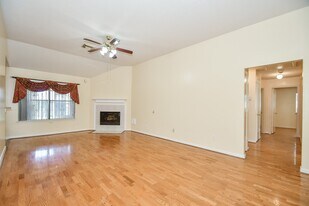 12415 Fox Trace Ln in Houston, TX - Building Photo