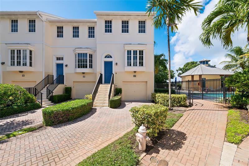 437 Juno Dunes Way in Juno Beach, FL - Building Photo