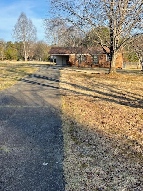 6526 McLeansville Rd in McLeansville, NC - Building Photo