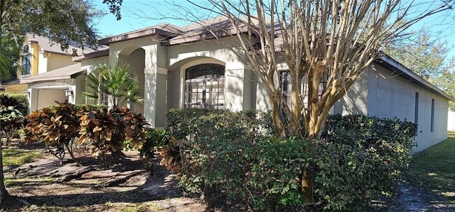 1934 Abbey Ridge Dr in Dover, FL - Building Photo - Building Photo