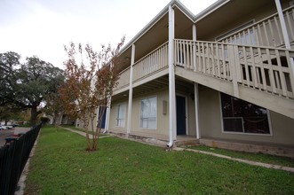 The Grove at Nolan Creek in Belton, TX - Building Photo - Building Photo