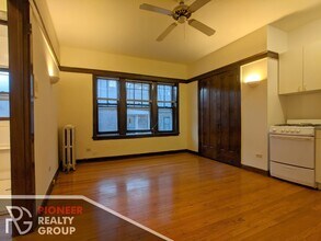 820 W Waveland Ave, Unit #816-14 in Chicago, IL - Building Photo - Building Photo