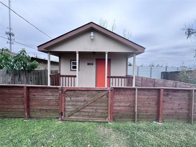 108 Neyland St in Houston, TX - Building Photo - Building Photo