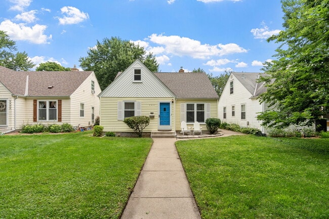 property at 5437 25th Ave S