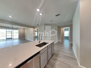 74 Cobalt Ln in St. Augustine, FL - Foto de edificio - Building Photo