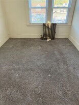 76 E Argyle St in Hempstead, NY - Building Photo