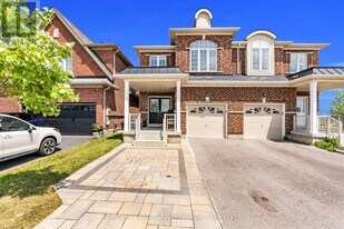 564 Bessborough Dr in Milton, ON - Building Photo