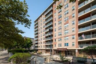 MeadowWood West at Gateway in Brooklyn, NY - Building Photo - Building Photo