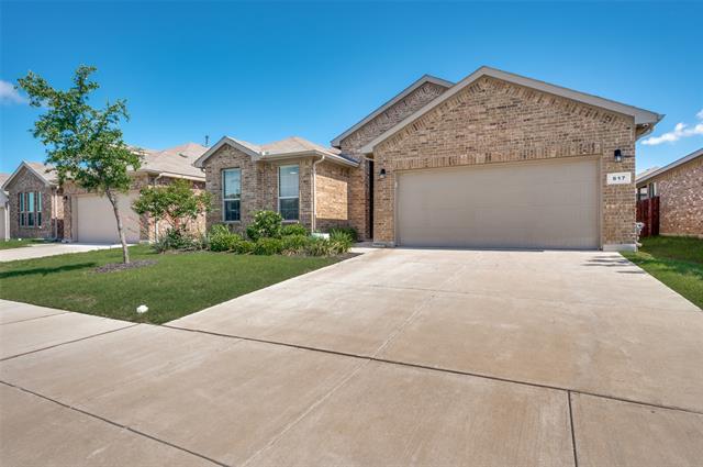 property at 817 Wilmott Ter