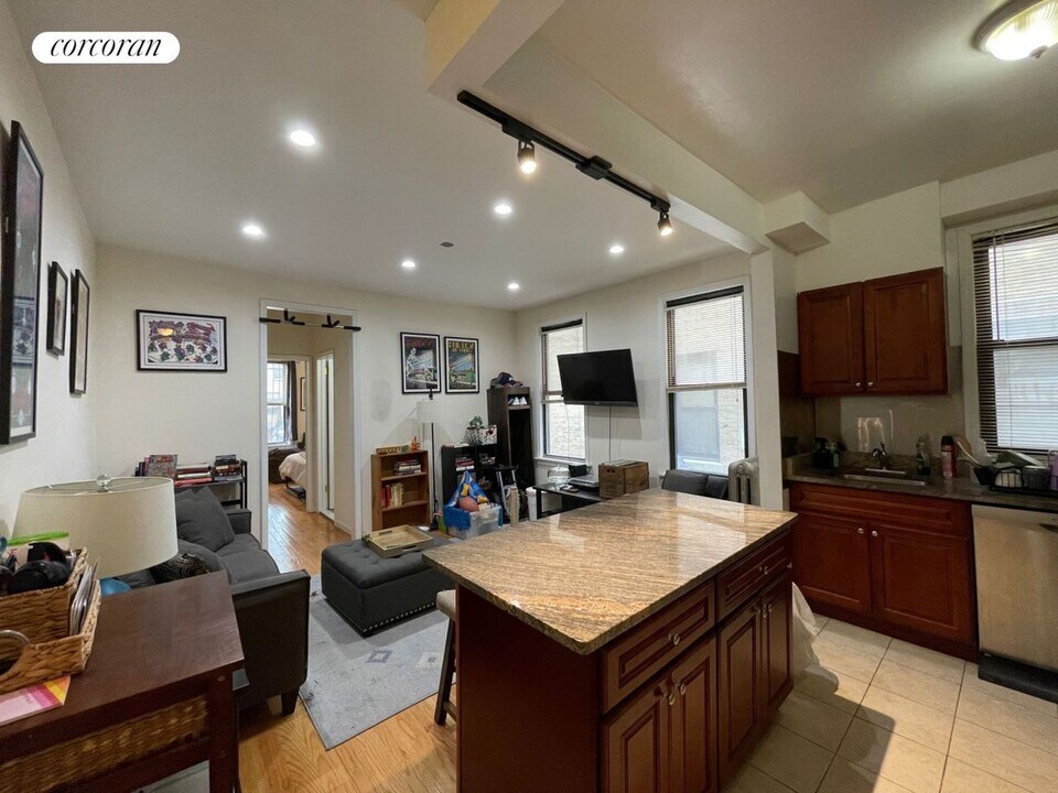 51-17 Skillman Ave in Queens, NY - Building Photo