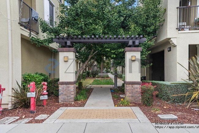 1457 Coyote Creek Way