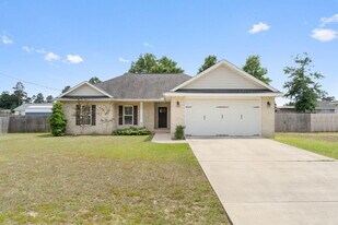 4464 Goldfinch Way in Crestview, FL - Building Photo
