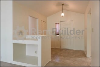 537 Terrace Dr NE in Rio Rancho, NM - Building Photo - Building Photo