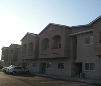 Sequoia Apartments in Salida, CA - Foto de edificio - Building Photo