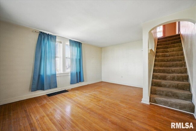 3110 N Sherwood Ave in Peoria, IL - Building Photo - Building Photo