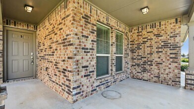 232 Reagor Dr in Taylor, TX - Foto de edificio - Building Photo