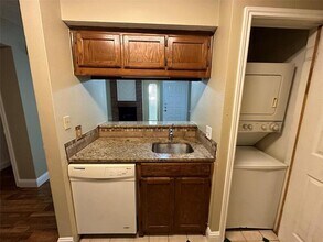 3210 S Fielder Rd in Arlington, TX - Building Photo - Building Photo