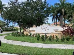 4220 San Marino Blvd in West Palm Beach, FL - Building Photo