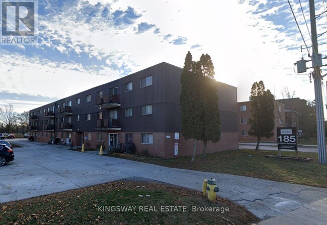 185-185 Lisgar Ave