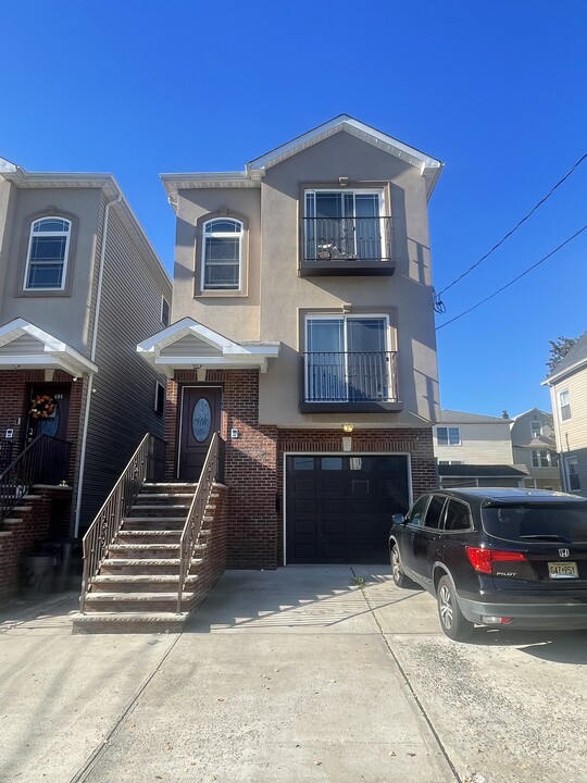 606 Magnolia Ave, Unit 606 Magnolia Ave in Elizabeth, NJ - Building Photo