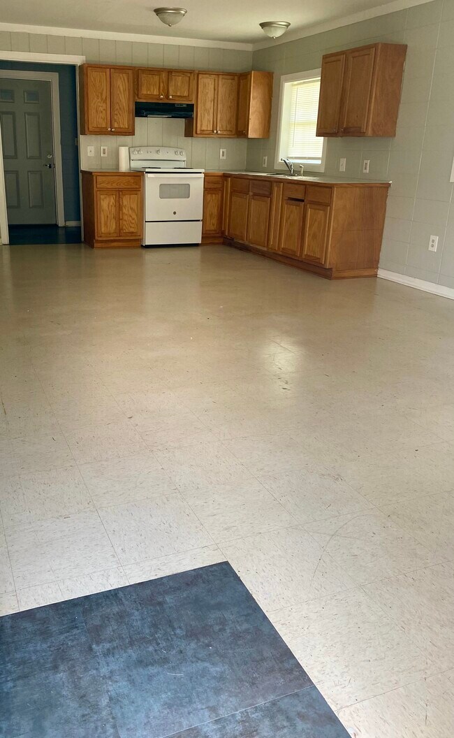 4111 La-31, Unit B photo'