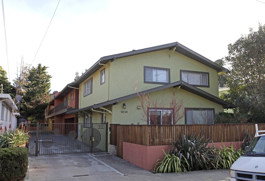 3830 Maybelle Ave in Oakland, CA - Building Photo