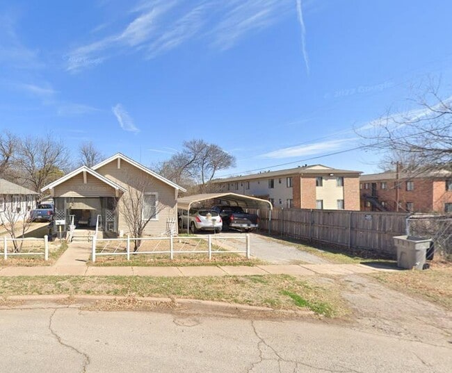 property at 1911 Giddings St