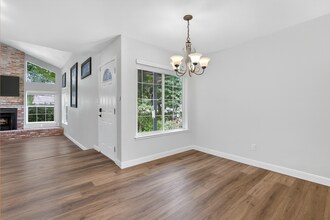 920 N Lincoln St in Dixon, CA - Building Photo - Building Photo