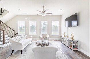 1740 Cove Cres Ct in Houston, TX - Building Photo