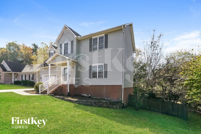 2013 Lancey Dr in Thomasville, NC - Foto de edificio - Building Photo