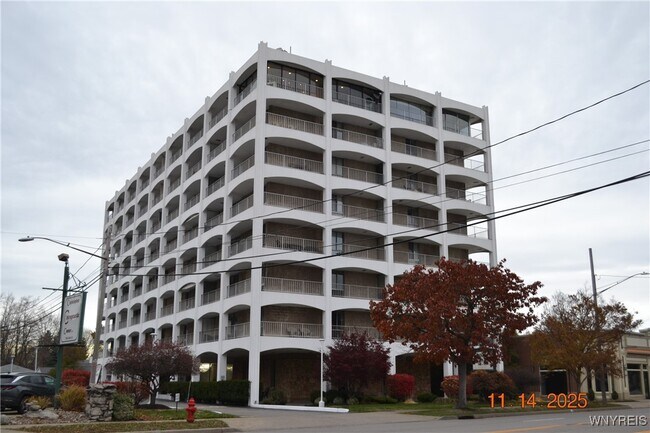 5854 Main St in Williamsville, NY - Building Photo - Building Photo