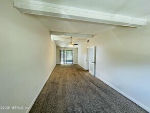 10824 Indies Dr N in Jacksonville, FL - Building Photo - Building Photo