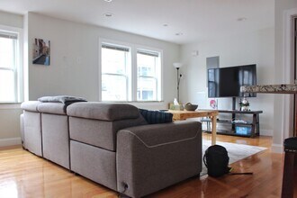 1 Emmet Pl, Unit 1 in Boston, MA - Foto de edificio - Building Photo