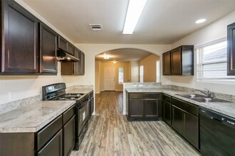 6118 Peaceful Ridge Dr in Houston, TX - Building Photo - Building Photo