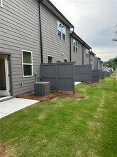 1718 Gunnin Trce NW in Atlanta, GA - Foto de edificio - Building Photo