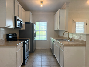 529 E Perkins Creek Rd in Seneca, SC - Building Photo - Building Photo