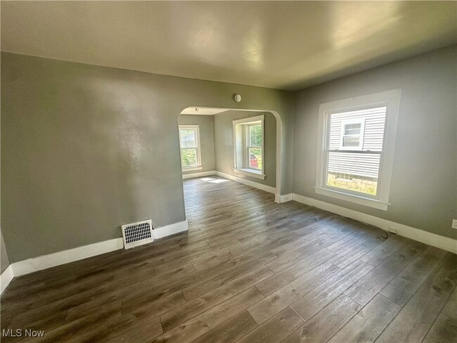 property at 2302 9th St SW