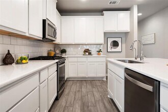 1712 Turtle Bay Loop in Leander, TX - Building Photo - Building Photo